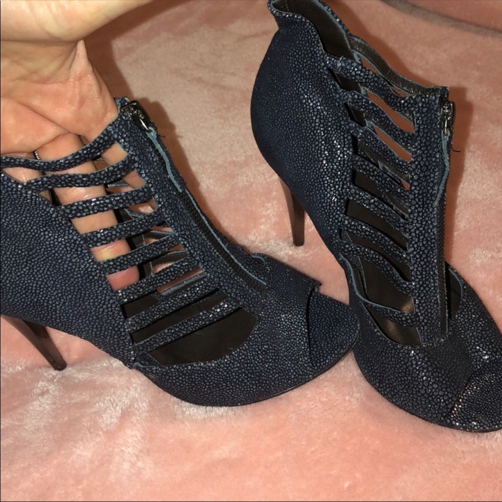 Elizabeth and James heels